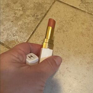 CHANEL Rosewood Nude Lipstick in White & Gold Case